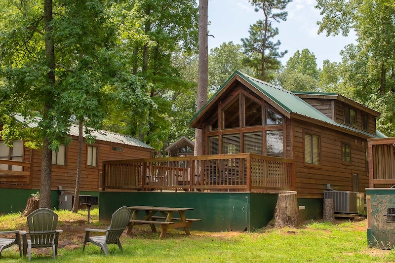 Whispering Pines Cabin-1
